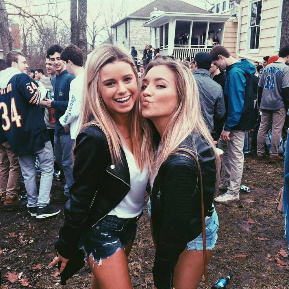 Meet your Posher, Lenora